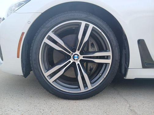2019 BMW 750 I