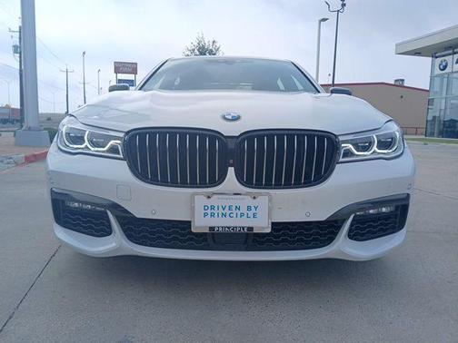 2019 BMW 750 I