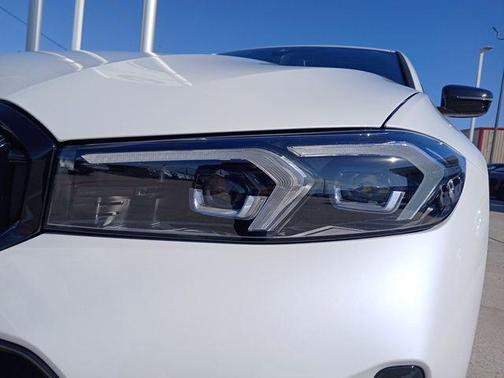 2025 BMW 330 i