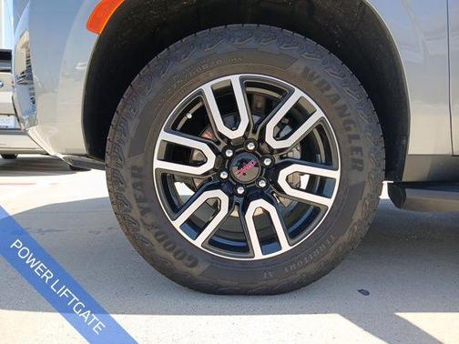 2024 GMC Yukon XL 4WD AT4