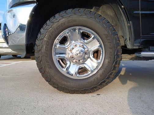 2018 RAM 2500 Tradesman Crew Cab 4x4 6'4' Box