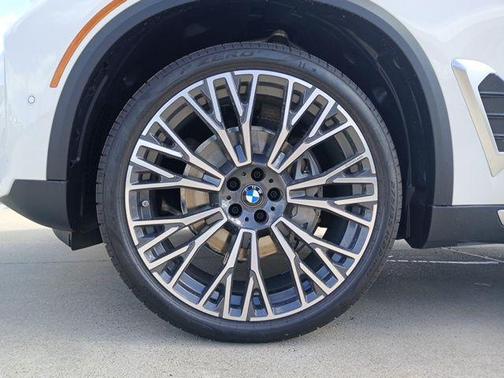 Alpine White 2026 BMW X5 sDrive40i