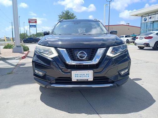 Magnetic Black 2017 Nissan Rogue SL