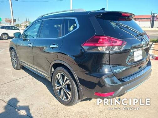 Magnetic Black 2017 Nissan Rogue SL