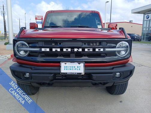 2024 Ford Bronco Outer Banks