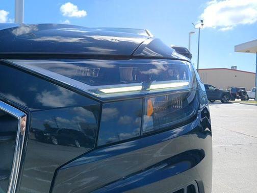 2022 Audi Q8 55 Premium Plus