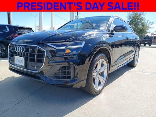 2022 Audi Q8 55 Premium Plus