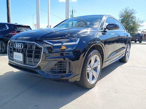 2022 Audi Q8 55 Premium Plus