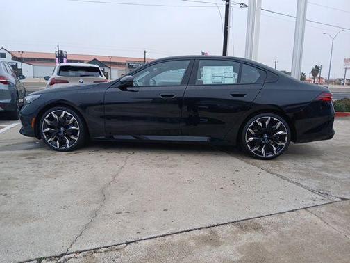 Black Sapphire Metallic 2026 BMW 530 530i