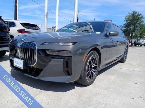 Dravit Grey Metallic 2023 BMW 740 i