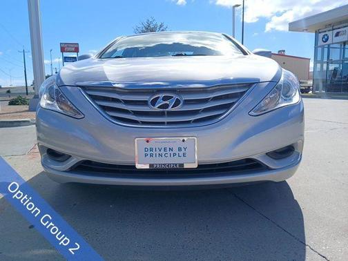 2012 Hyundai SONATA GLS