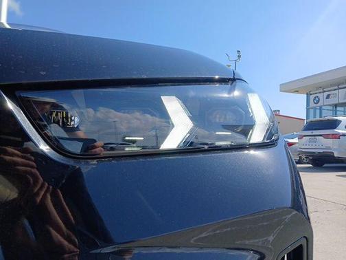 Black Sapphire Metallic 2026 BMW X5 sDrive40i