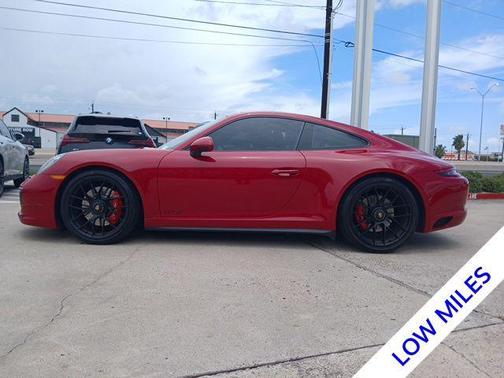 2018 Porsche 911 Carrera GTS
