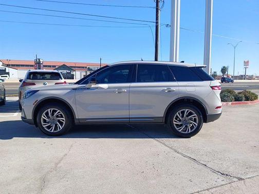 2023 Lincoln Corsair Standard