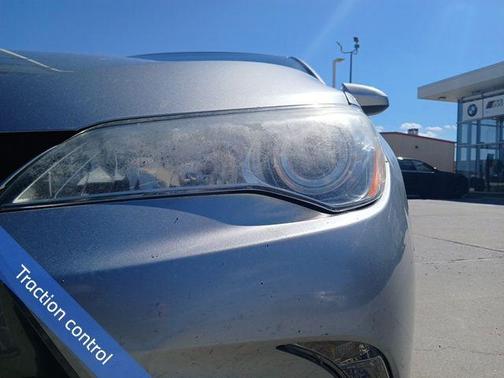 2016 Toyota Camry Hybrid XLE