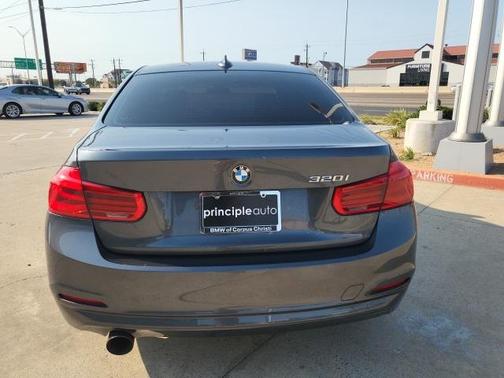 2017 BMW 320 i