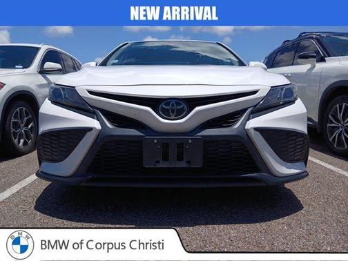 Ice 2023 Toyota Camry SE