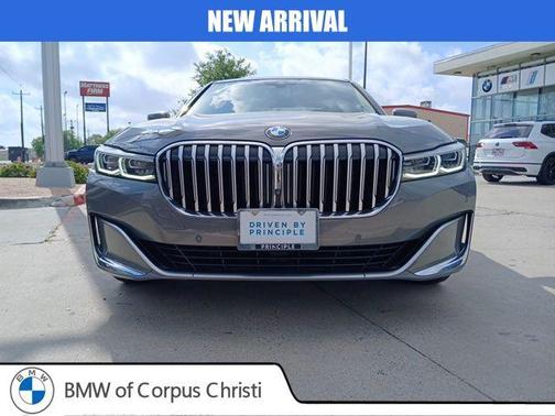 Bernina Grey Amber Effect 2021 BMW 740 xDrive