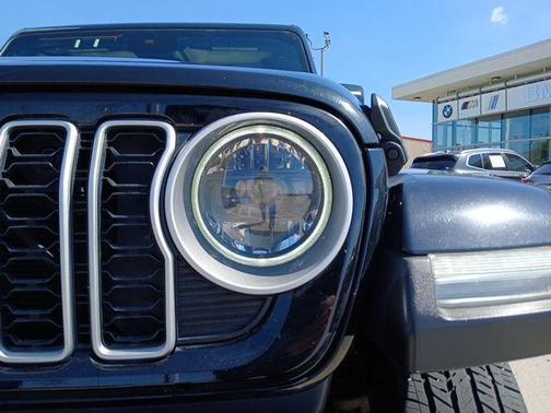 2024 Jeep Wrangler 4-Door Sahara 4x4