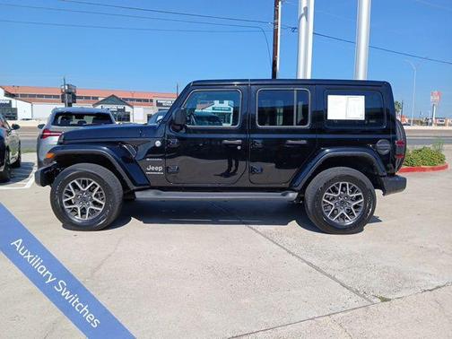 2024 Jeep Wrangler 4-Door Sahara 4x4