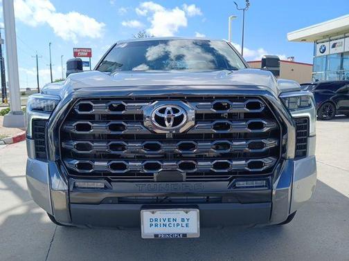 2023 Toyota Tundra Platinum