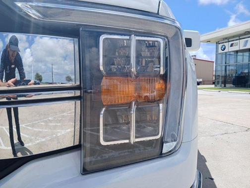 Oxford White 2022 Ford F-150 Lariat