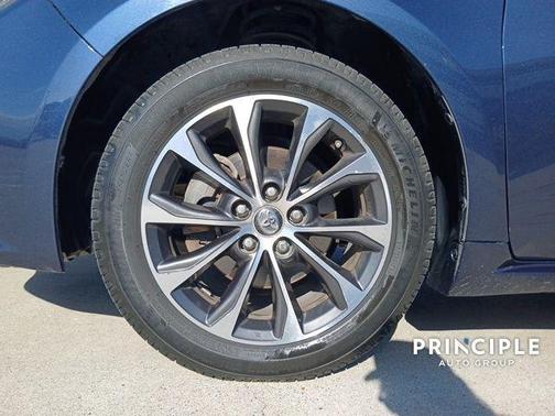 2018 Toyota Avalon XLE