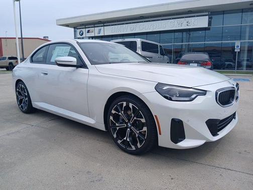 2025 BMW 230 i