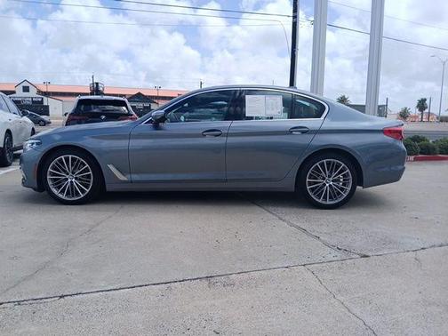 2019 BMW 530 530i