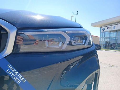 2025 BMW 330 i xDrive