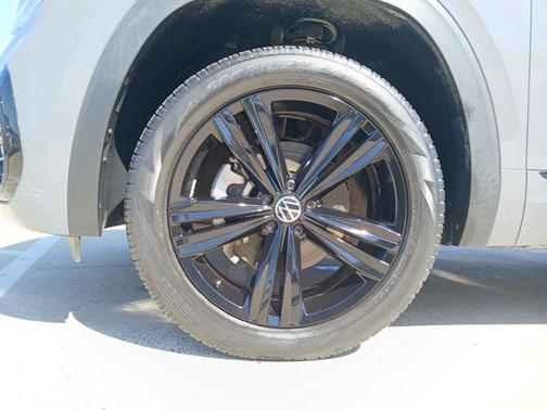 2023 Volkswagen Atlas Cross Sport 2.0T SEL