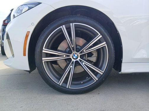 Alpine White 2024 BMW 330 330i