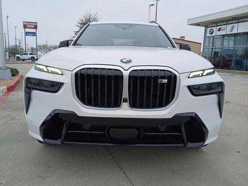 2025 BMW X7 M60i