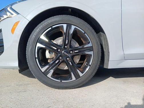 Wolf Gray 2023 Kia K5 GT-Line