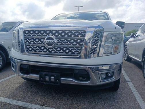 Glacier White 2017 Nissan Titan SV