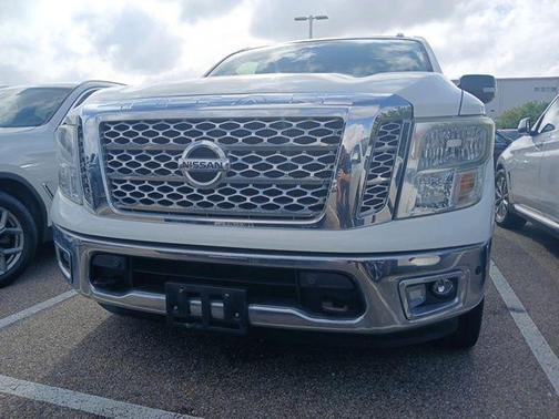 Glacier White 2017 Nissan Titan SV
