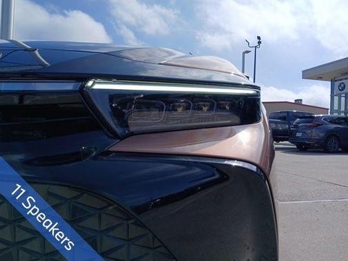 2023 Toyota Crown Platinum