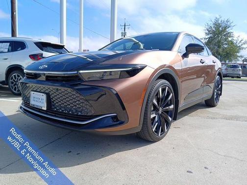 2023 Toyota Crown Platinum