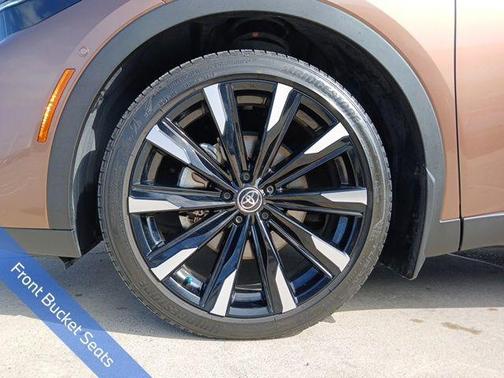 2023 Toyota Crown Platinum