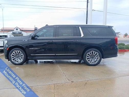 2023 GMC Yukon XL Denali Ultimate