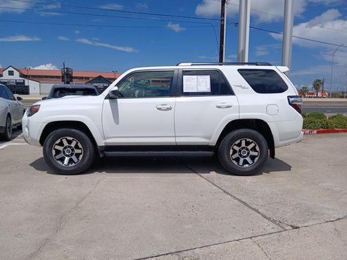 2024 Toyota 4Runner TRD Off Road