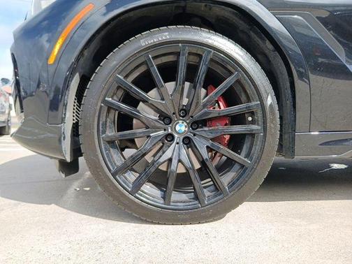 2023 BMW X6 xDrive40i
