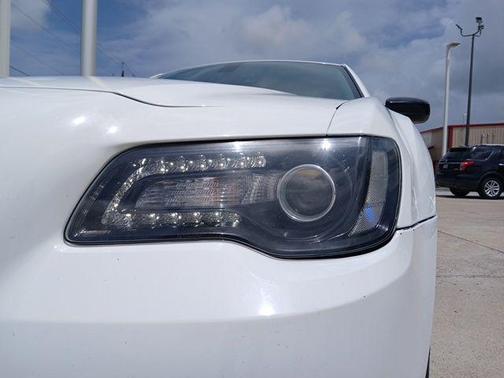 2020 Chrysler 300 Touring