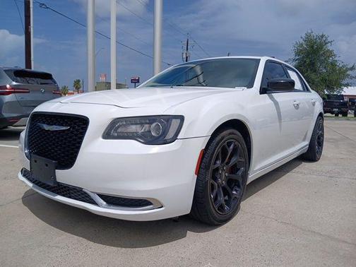 2020 Chrysler 300 Touring