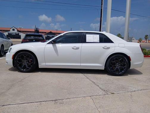 2020 Chrysler 300 Touring