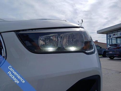 2022 BMW X1 sDrive28i