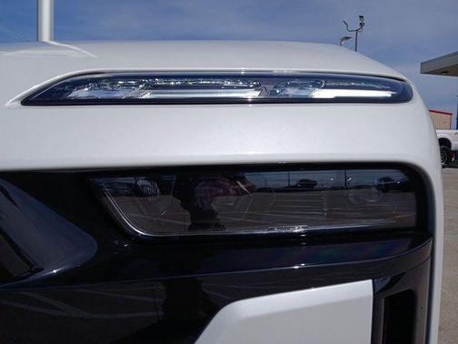 White Metallic 2026 BMW 740 740i