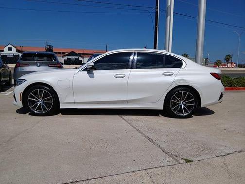 2021 BMW 330e Base
