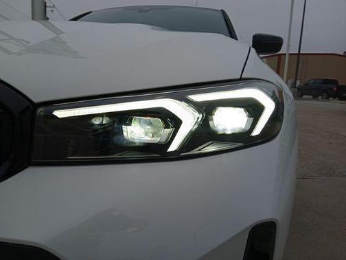 2025 BMW 330 i