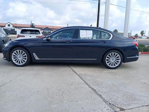 2017 BMW 740 740i